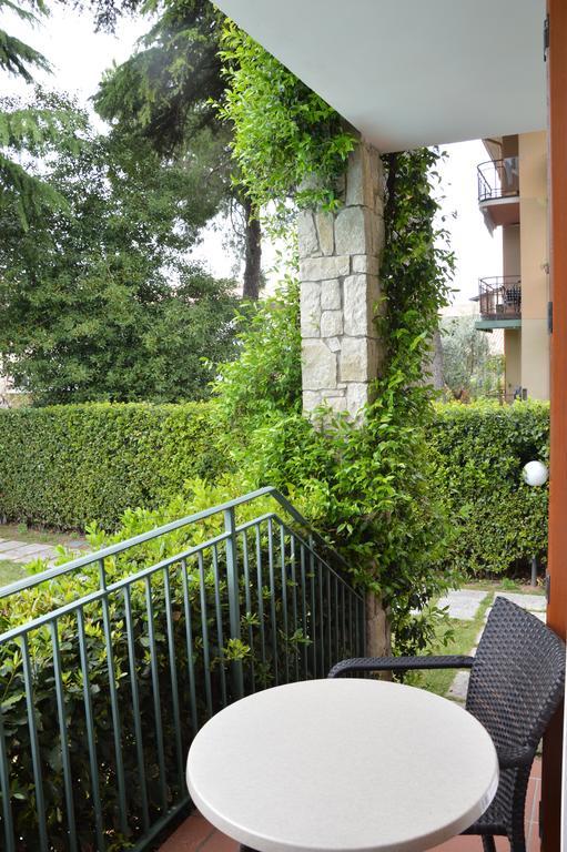 Appartamenti Meridiana Torri Del Benaco Exterior foto
